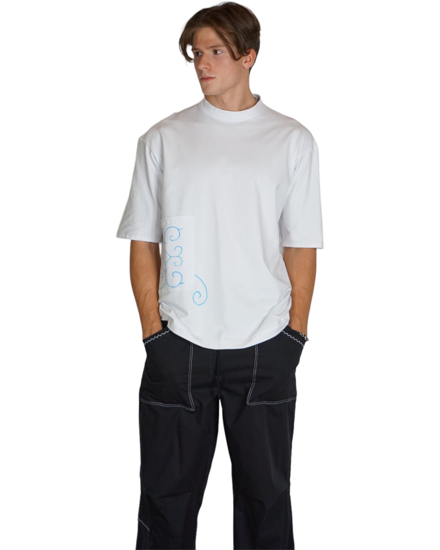 T-Shirt in weiß mit Stehkragen (Unisex)