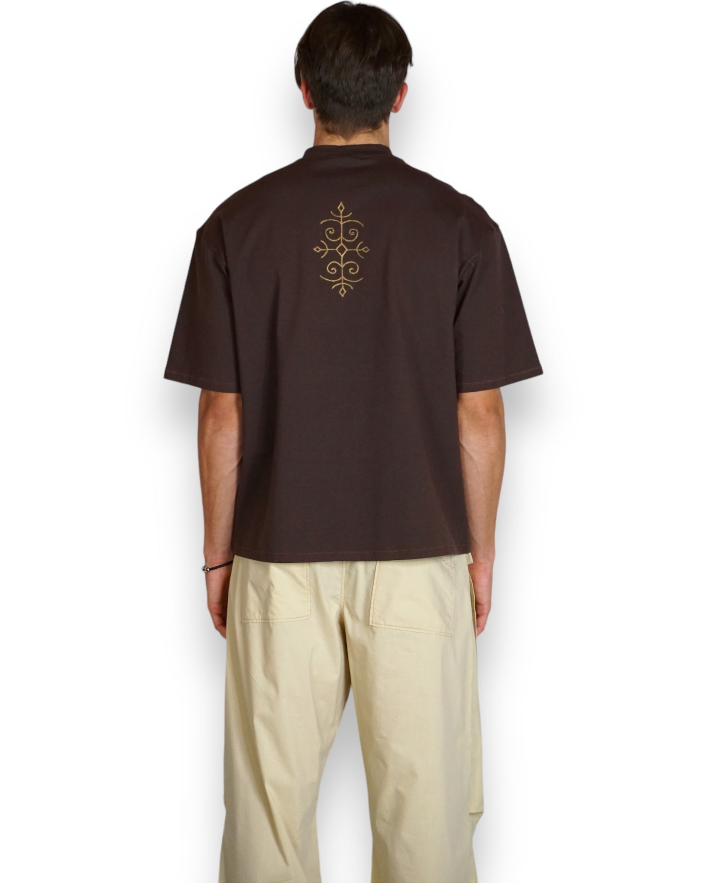 T-Shirt in braun (Unisex)