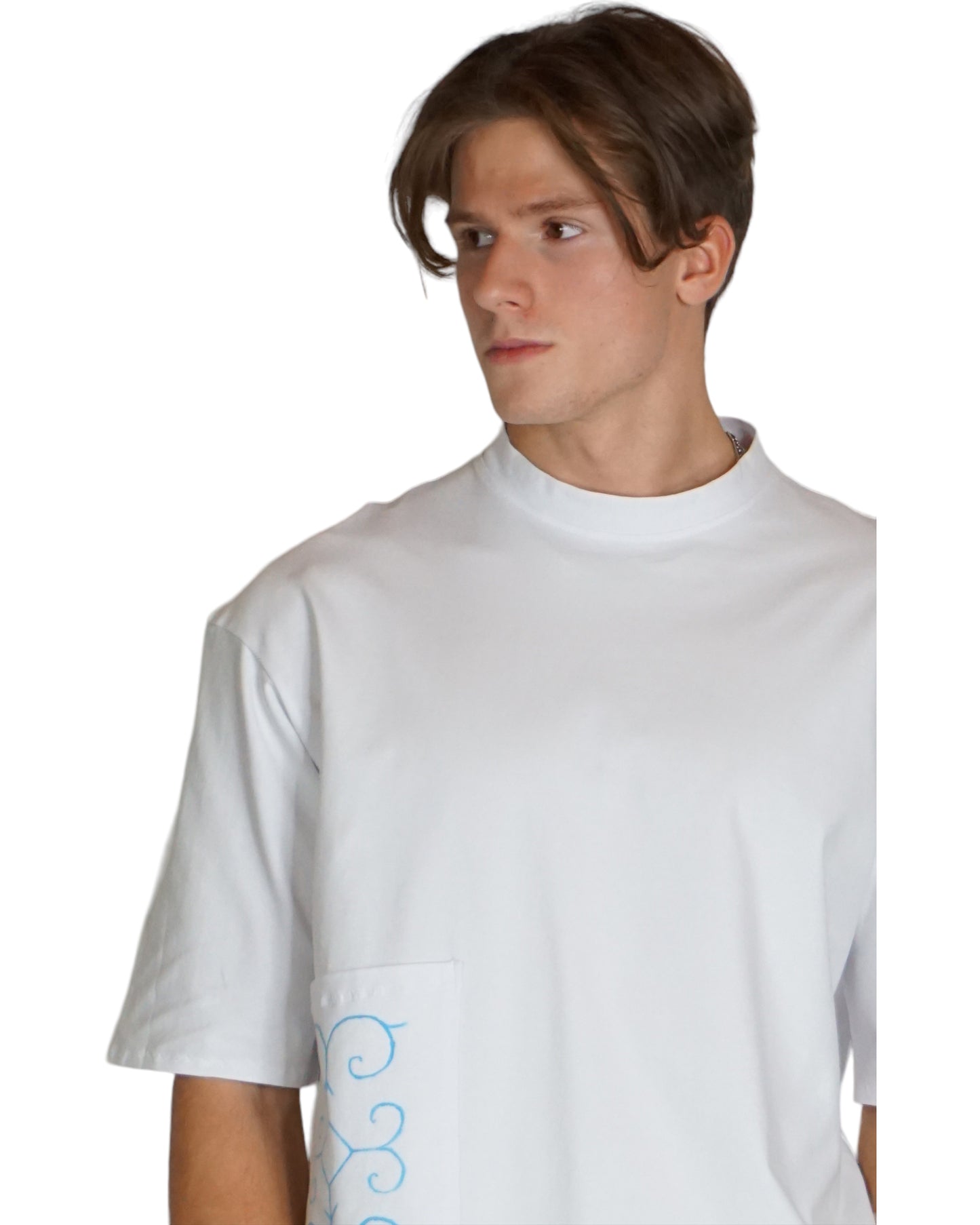 T-Shirt in weiß mit Stehkragen (Unisex)
