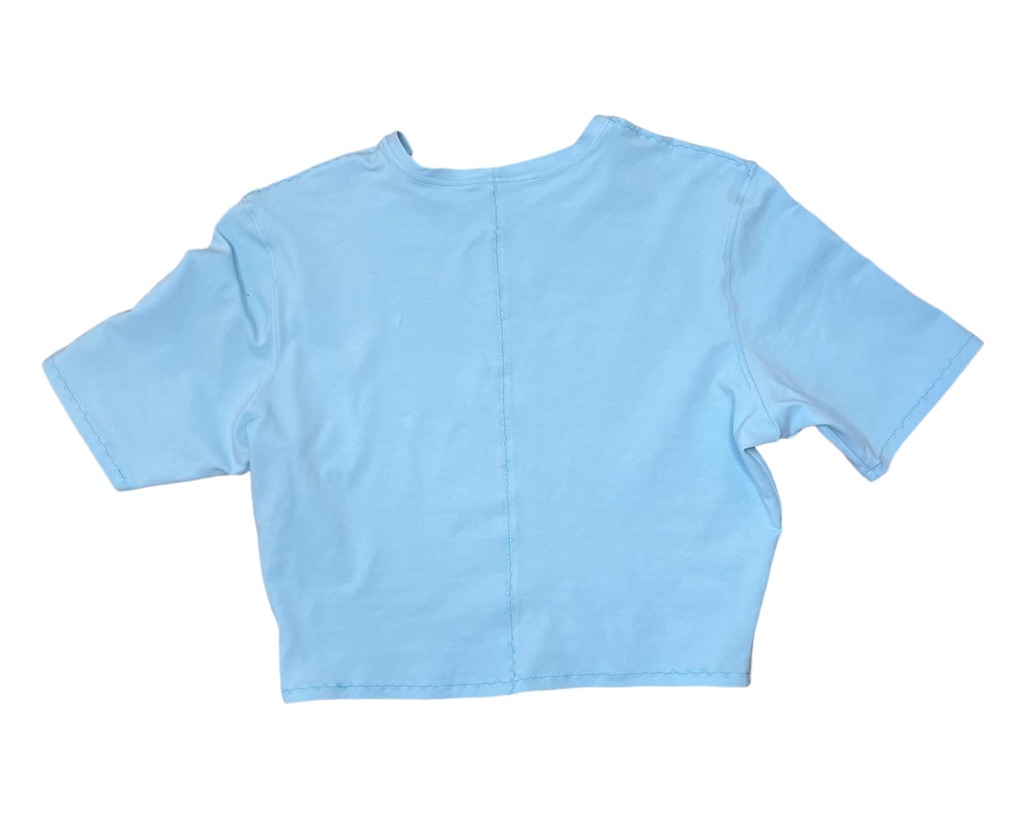 Hellblaues enges T-Shirt