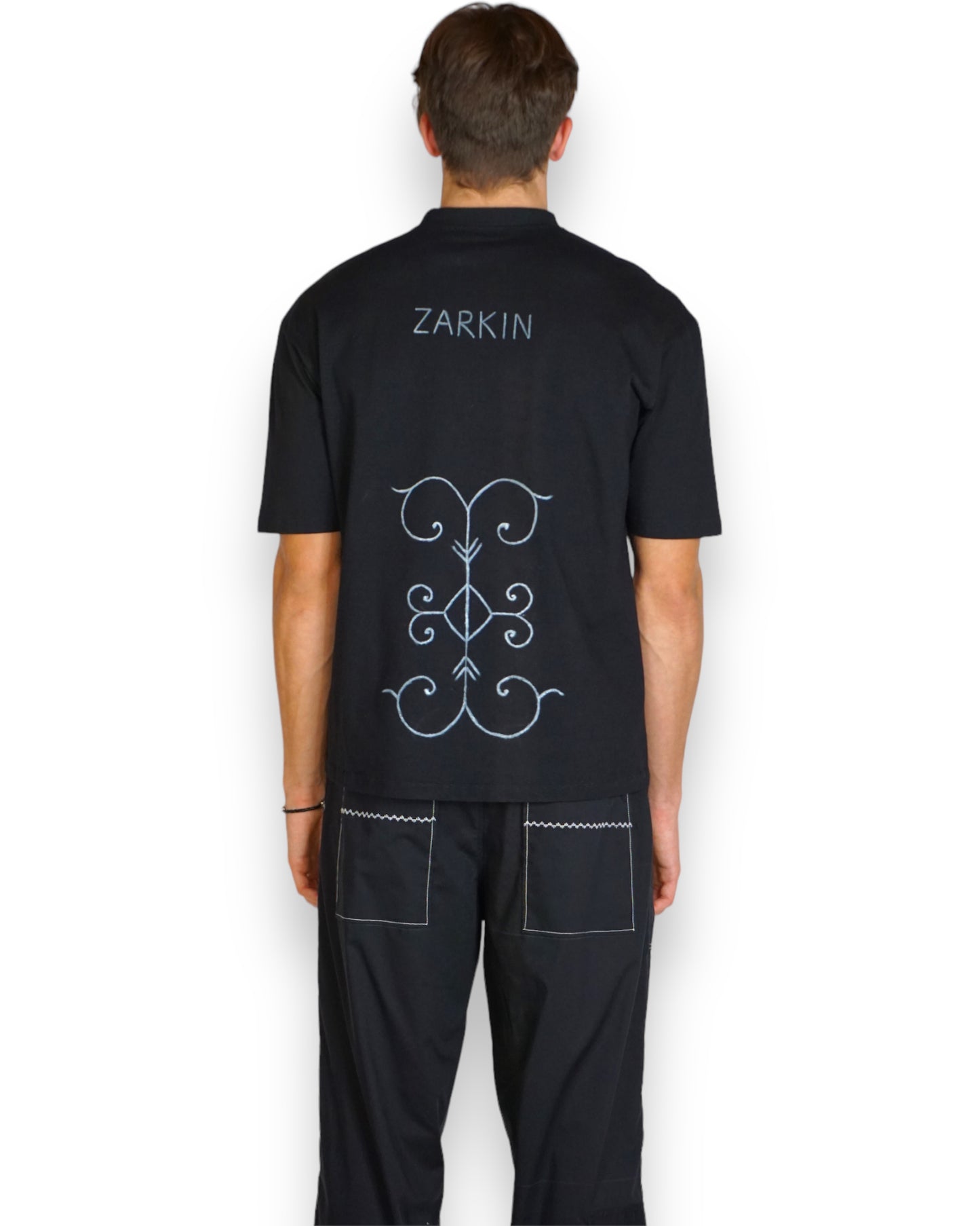 T-Shirt in schwarz mit Rune (Unisex)
