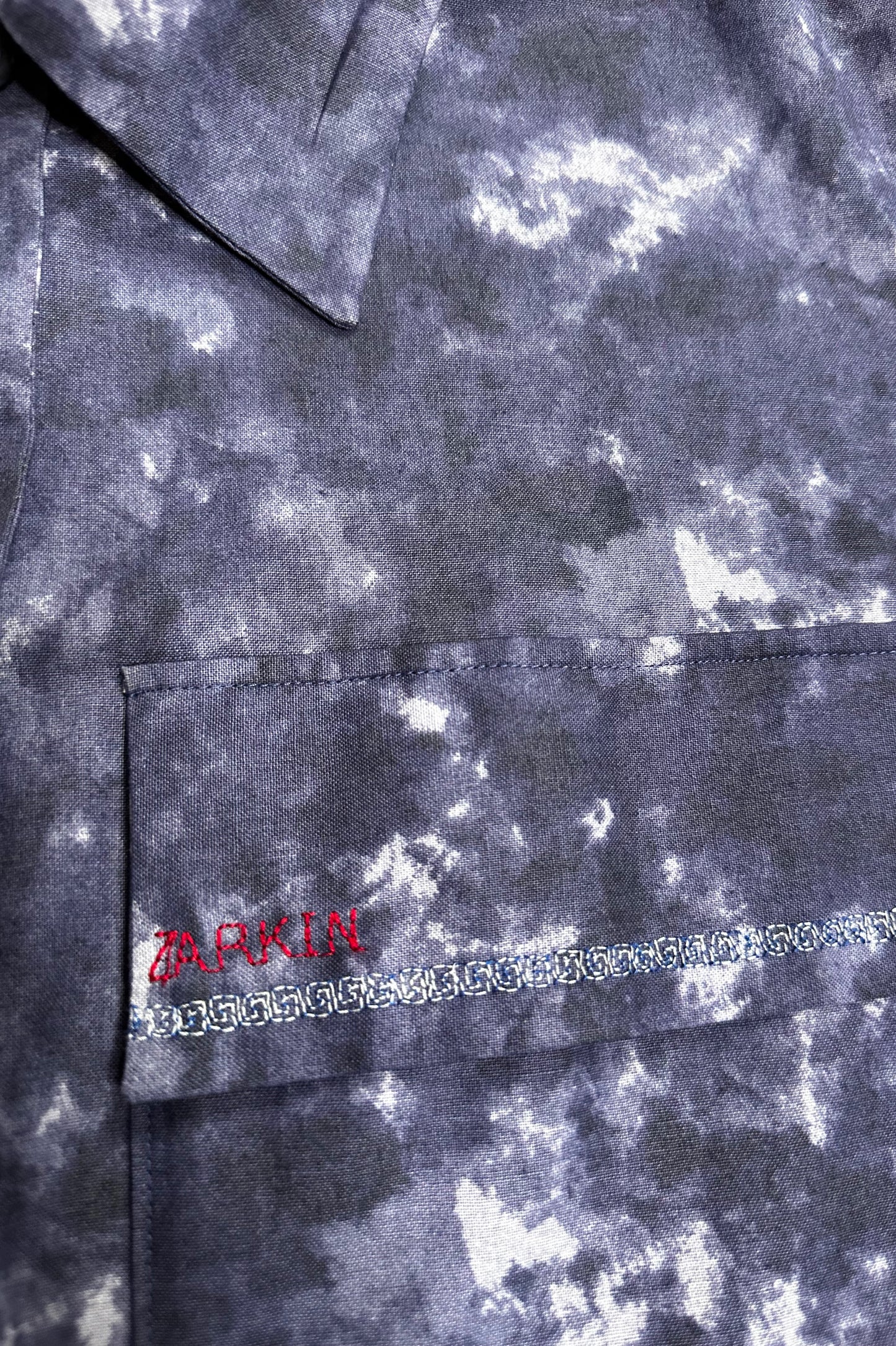 BLAUES HEMD